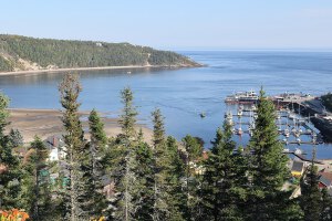 Vue de l'embouchure de la rivière Saguenay à Tadoussac.